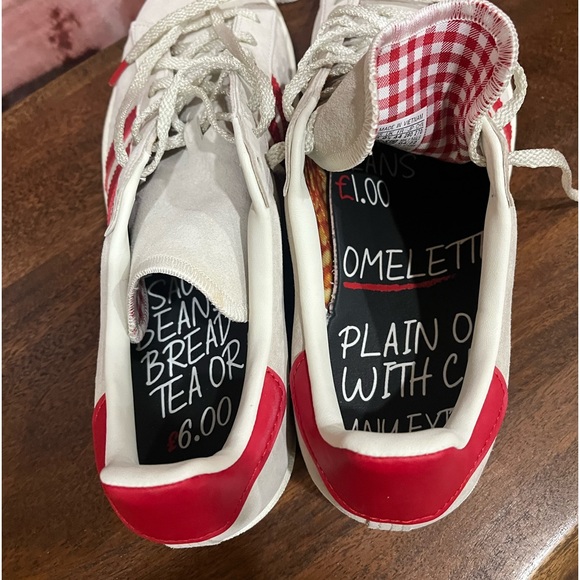 NEW ADIDAS CAMPUS SUEDE OFF WHITE AND RED  UNISEX MENS 10 WOMEN 11.5 - Picture 7 of 7